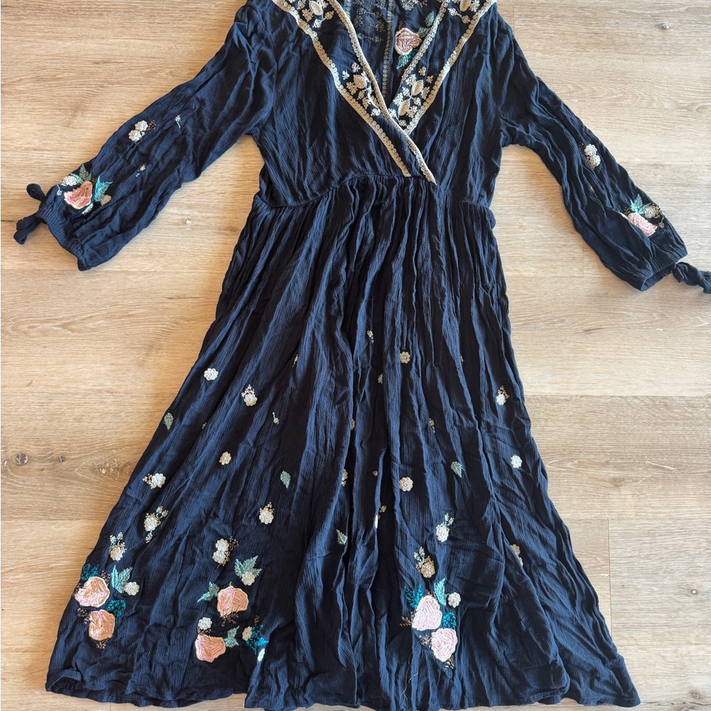 Free People floral embroidered dree